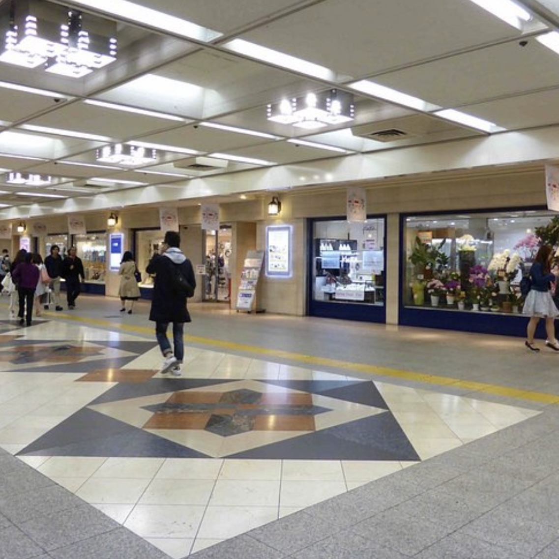 日本東京池袋地下街令人「好迷」